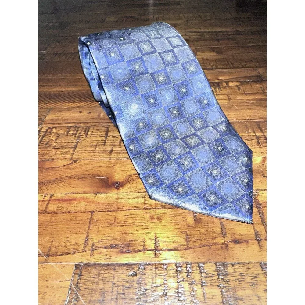 Chereskin Mens Tie 100% Silk Stain Resistant Circle‎ Square Pattern